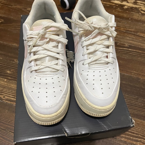 Nike Air Force 1 Sage Low leather trainers White/Pink - Picture 2 of 8
